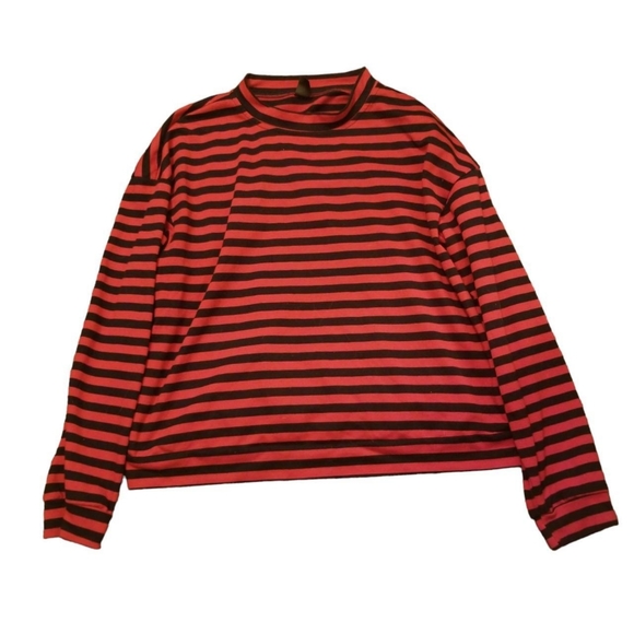 Long sleeve turtle neck black and red stripe sweater - Picture 1 of 2